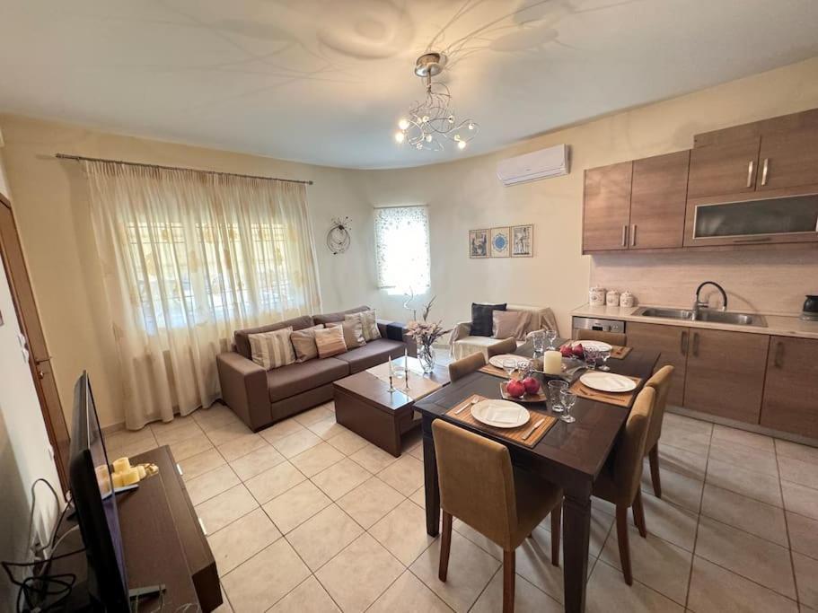 Sofias House Daire Tríkala Dış mekan fotoğraf